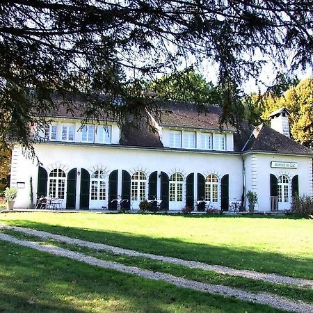 Auberge Du Lac De Mondon Mailhac-sur-Benaize Экстерьер фото